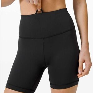 Lululemon Wunder Train High-Rise Short 6"